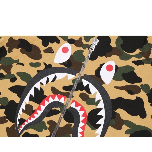 BAPE 1ST CAMO SHARK TEE MENS - Picture 3 of 11